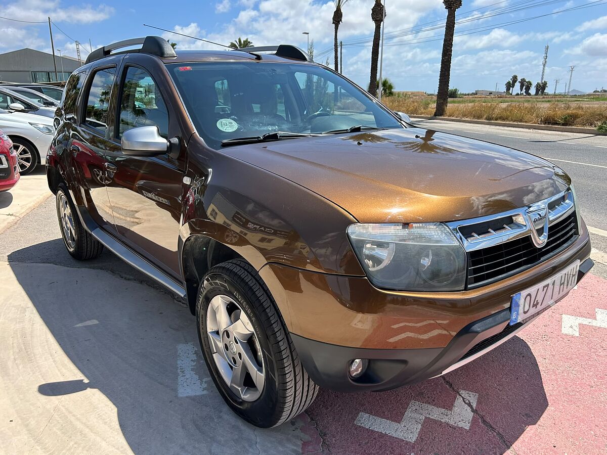 DACIA DUSTER LAUREATE 1.5 DCI SPANISH LHD IN SPAIN 29000 MILES SUPERB 2014